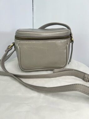 Unique HOBO Pixie Camera Crossbody Bag in Gray Weekend Statement Festival